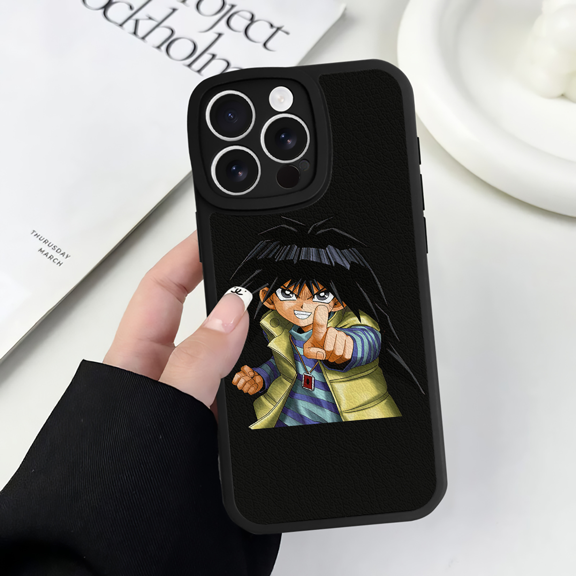 遊☆戯☆王 Yu-Gi-Oh! 【iPhone 16シリーズ対応】シリコンスマホケース（レザー調） 材質：シリコン